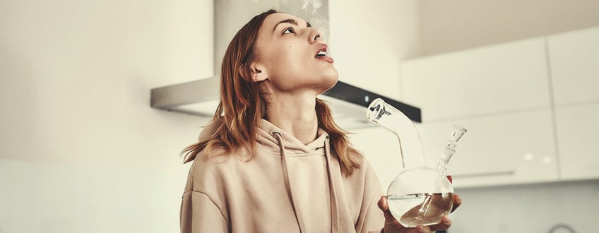 The Benefits of Changing Bong Water Regularly The Benefits of Changing Bong Water Regularly