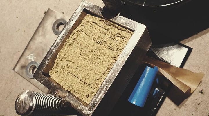 How To Use A Pollen Press To Make Hashish Coins - Zamnesia Blog