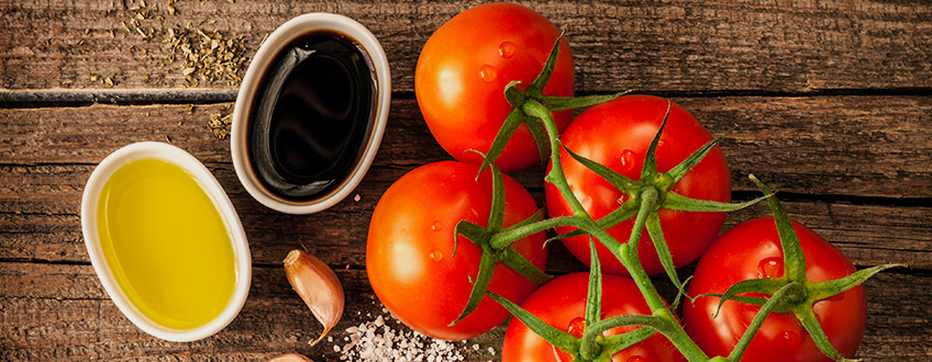 Tomato vinaigrette cannabinoid infused oil