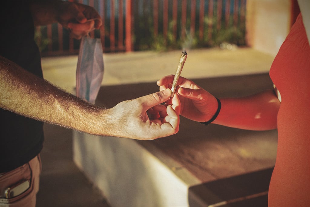 can you get gonorrhea from sharing a cigarette Germaphobe: Is It Safe to Share Joints?