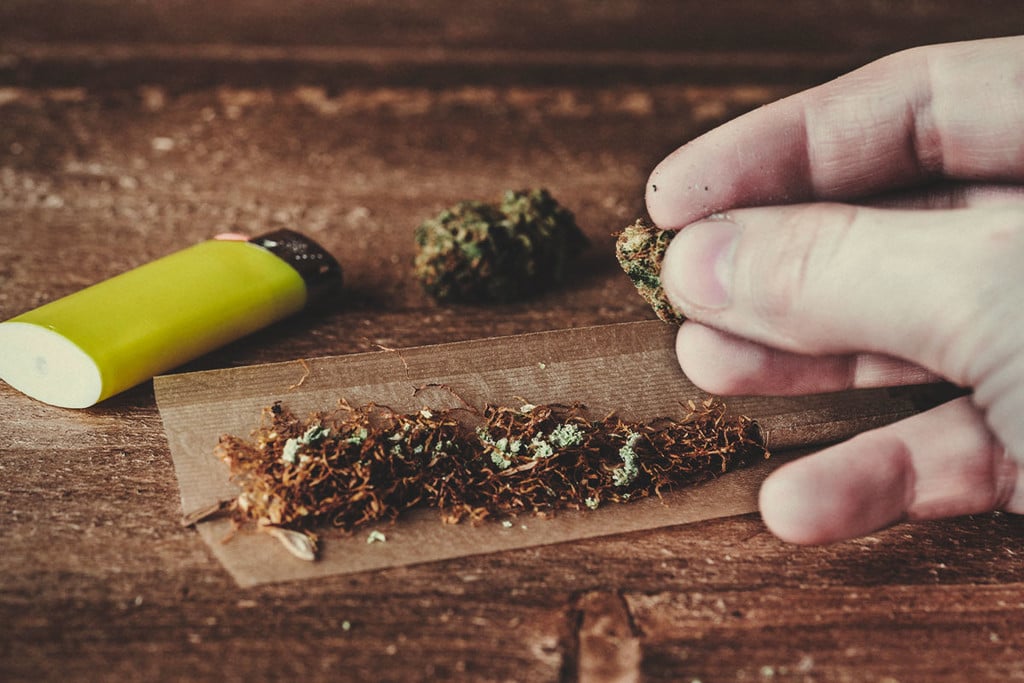should you mix tobacco with weed Mixing Cannabis and Tobacco: A Greater Risk of Addiction?